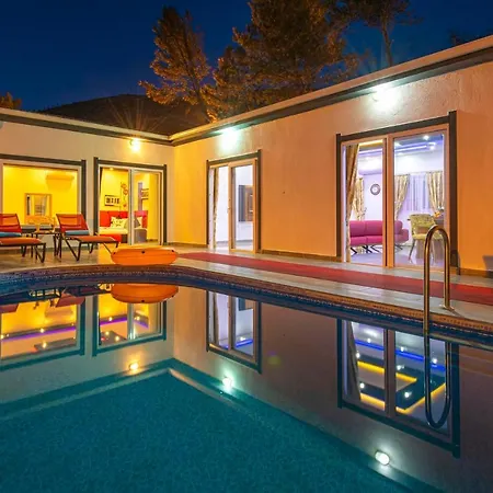 Nazo - Kalkan'da Muhafazakar Balayi Villasi Kaş