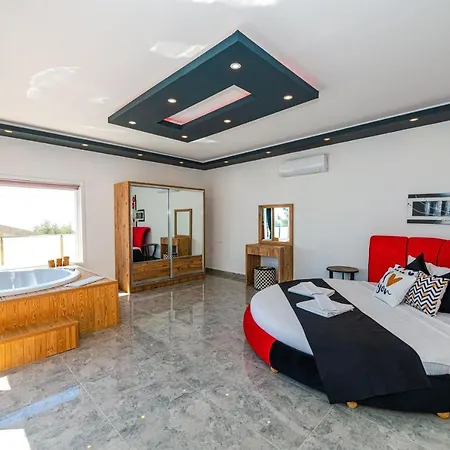 Apartament Nazo - Kalkan'da Muhafazakar Balayi Villasi *