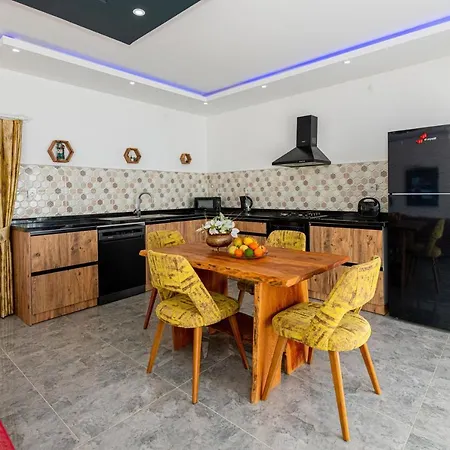 Nazo - Kalkan'da Muhafazakar Balayi Villasi *